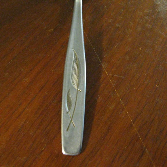 🥄 Rogers Cutlery Whispering Leaves Teaspoon - Picture 3 of 9